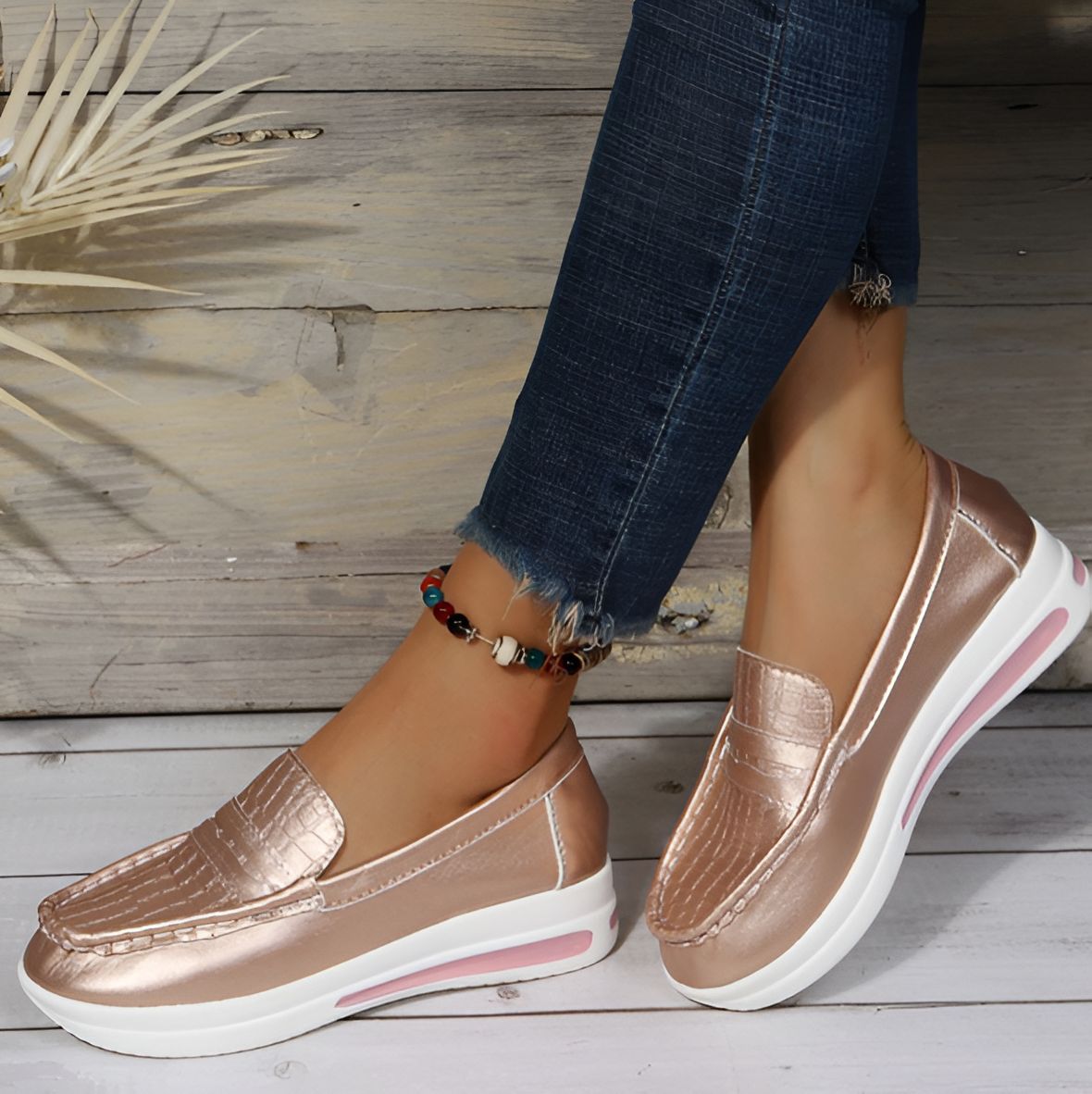 Mocassins Compensés: Effet Basket, Détails Lumineux