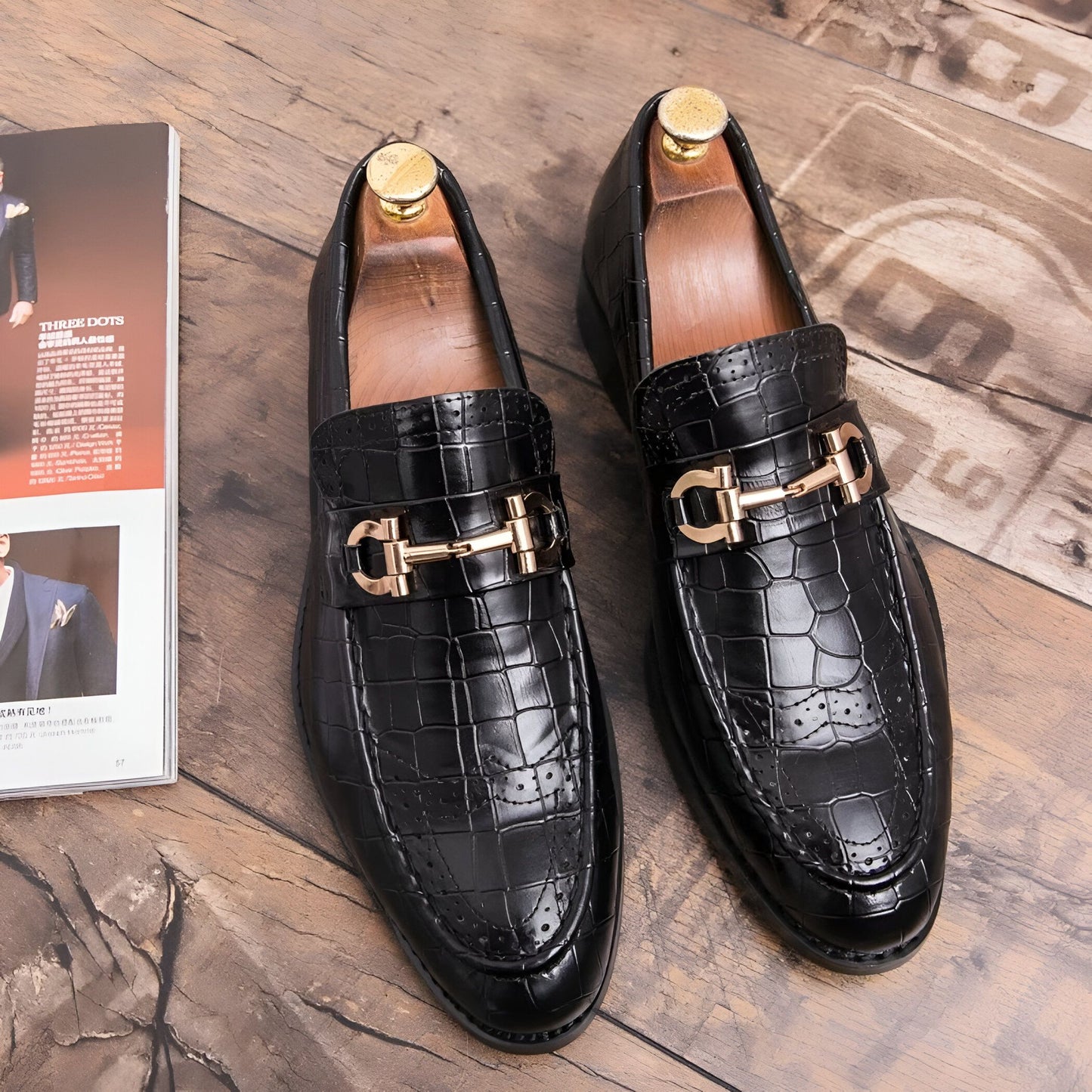 Nova Mocassins cuir végan boucle dorée style crocodile