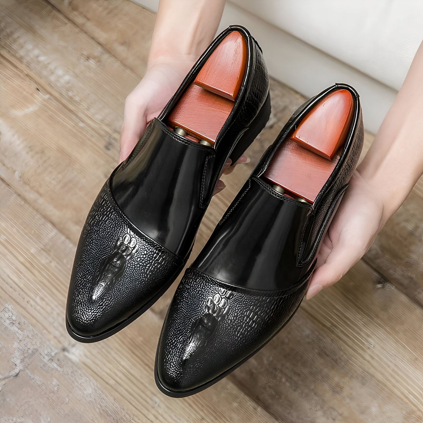 LuxeBrand Mocassins cuir verni motif croco noir homme