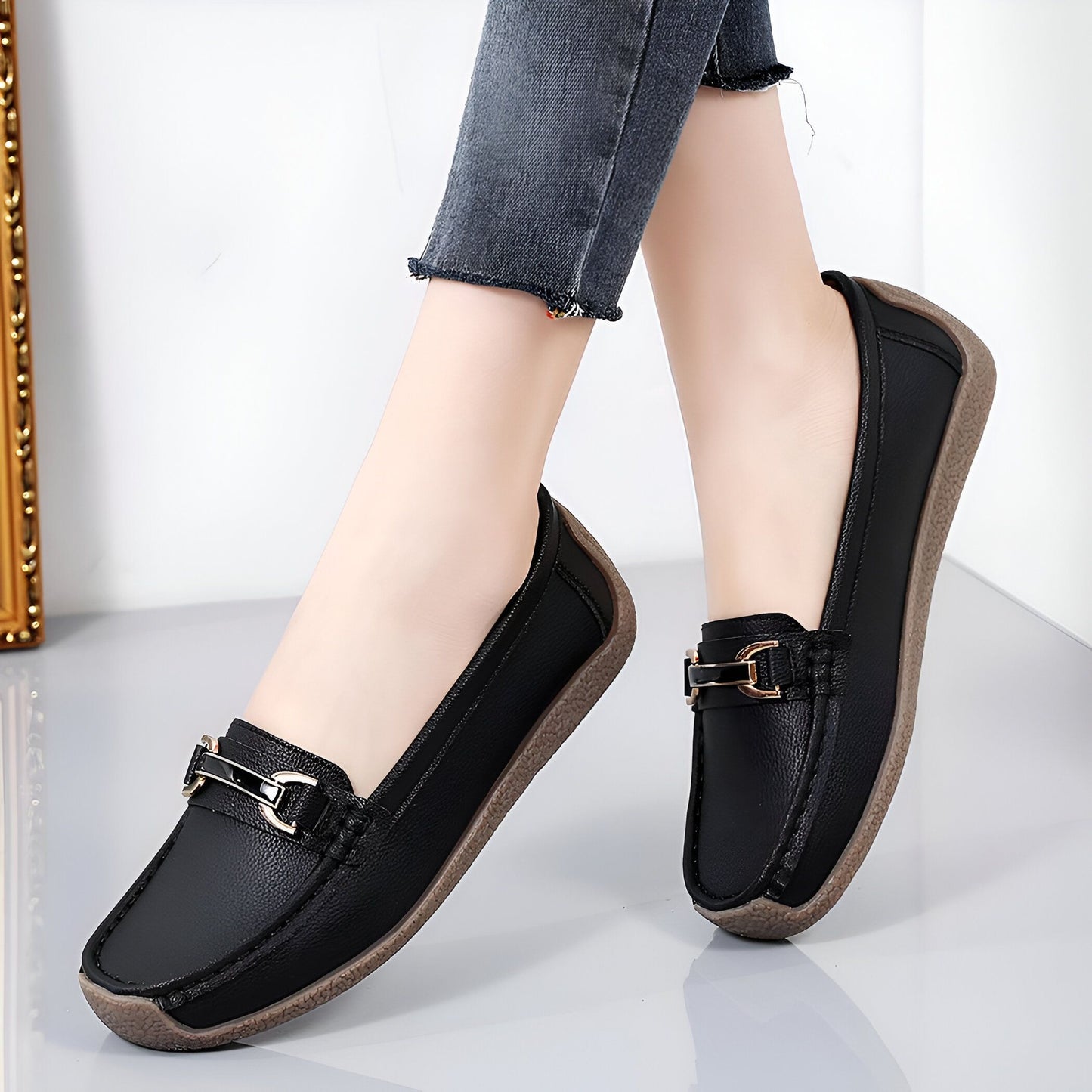 NeoChic Mocassins Cuir Véritable Détails Dorés Femme
