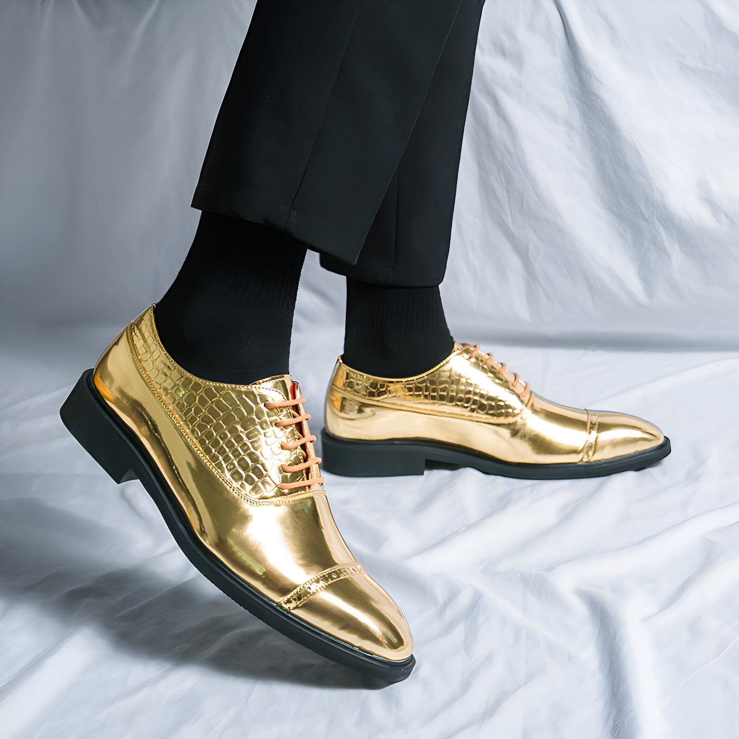 Prestige Mocassins Homme Dorés Style Serpent Distinctif
