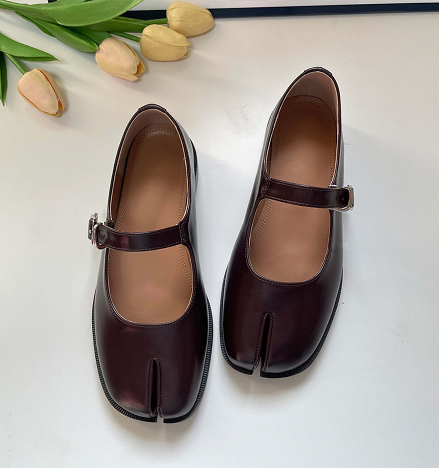LuxeBrand - Ballerines Mary Jane Tabi Cuir Végan Raffiné