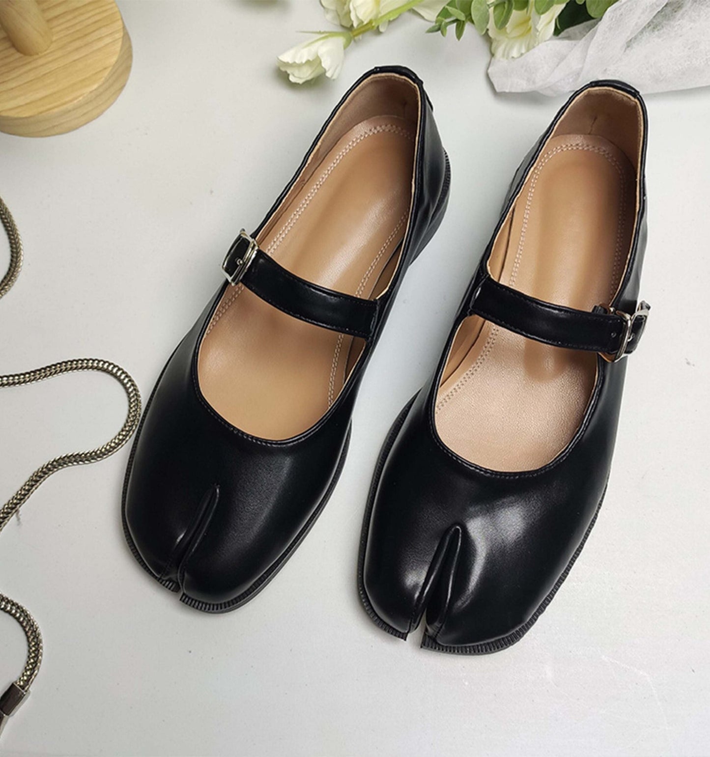 LuxeBrand - Ballerines Mary Jane Tabi Cuir Végan Raffiné