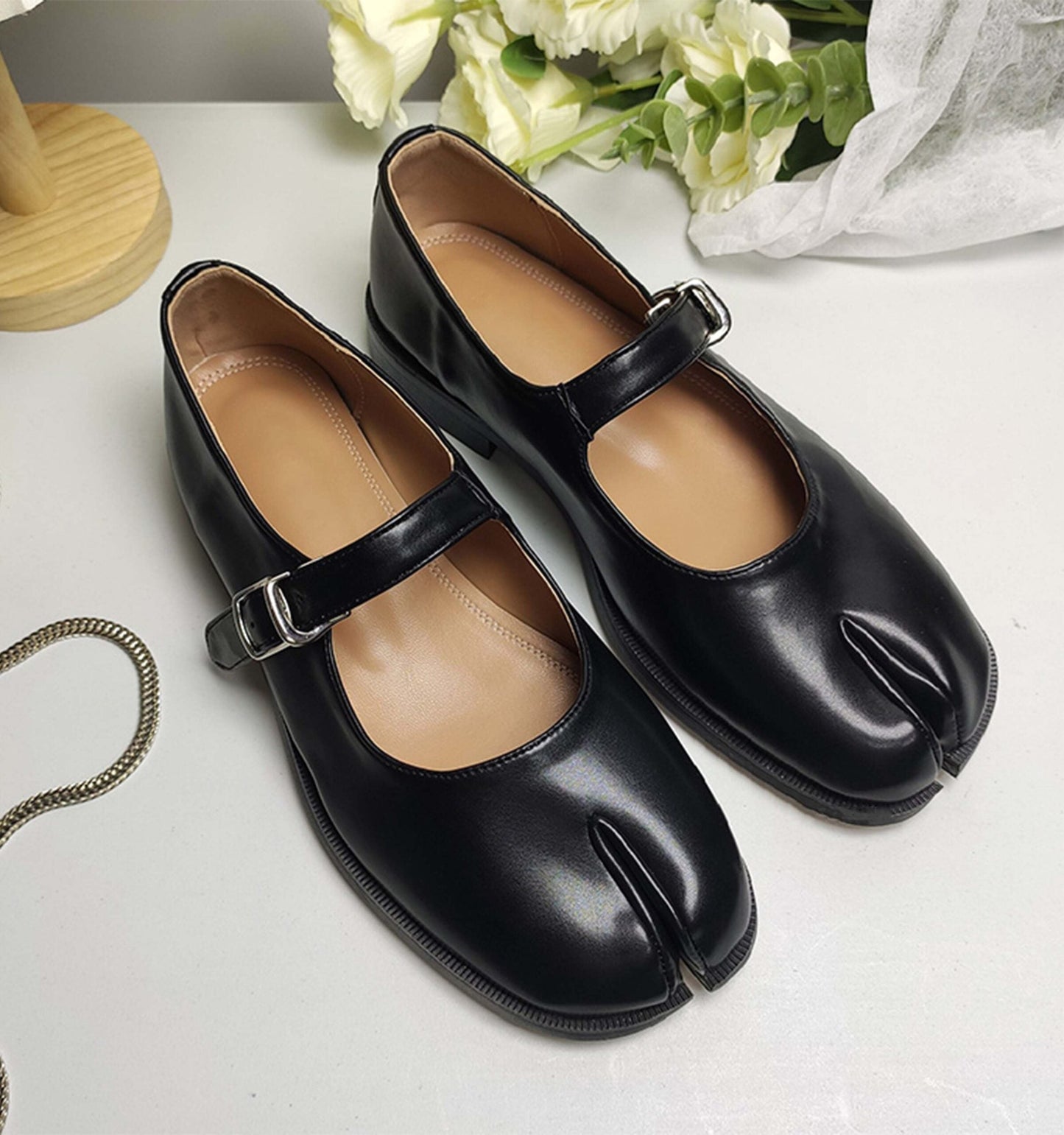 LuxeBrand - Ballerines Mary Jane Tabi Cuir Végan Raffiné