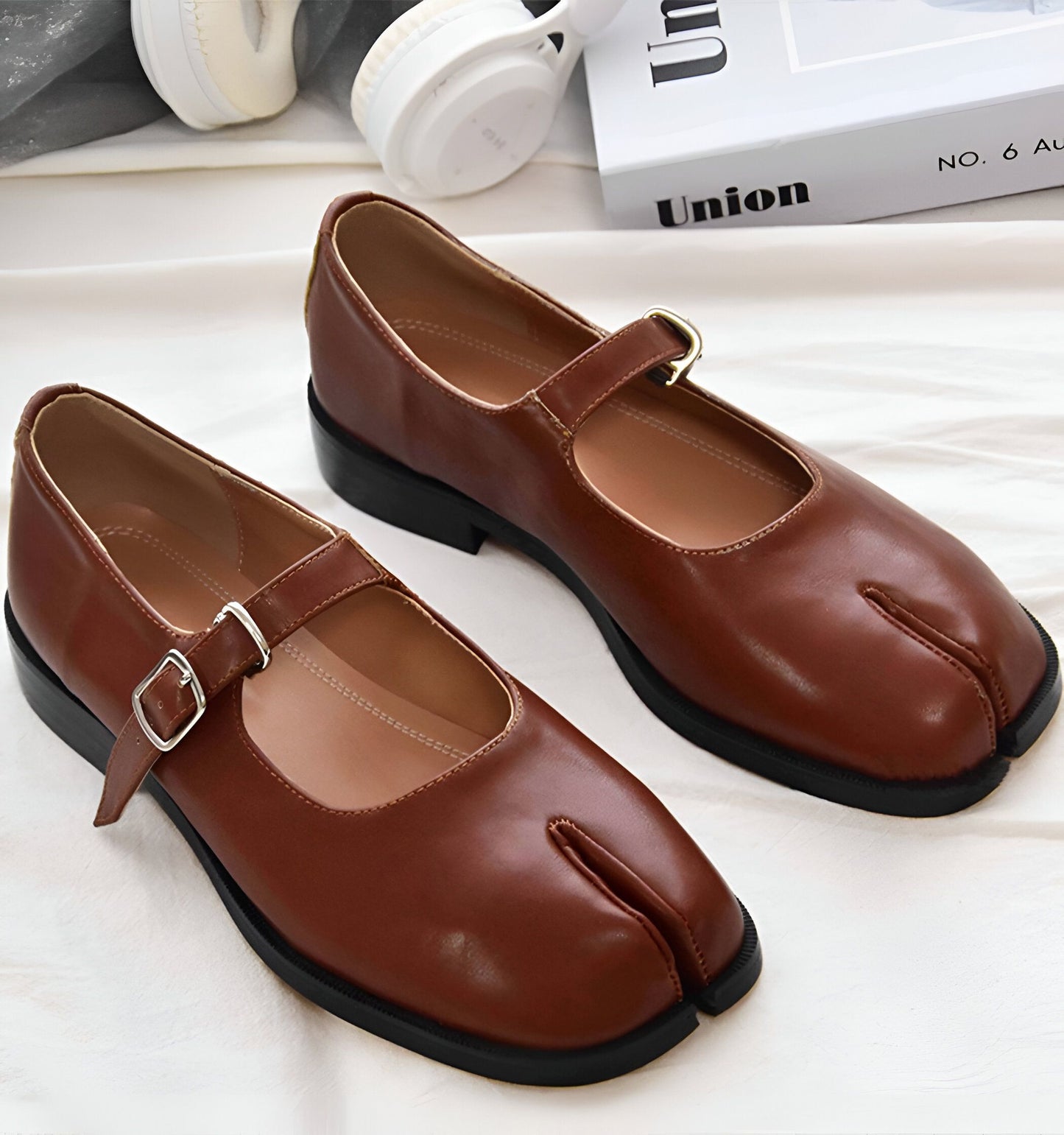LuxeBrand - Ballerines Mary Jane Tabi Cuir Végan Raffiné