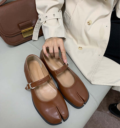 LuxeBrand - Ballerines Mary Jane Tabi Cuir Végan Raffiné