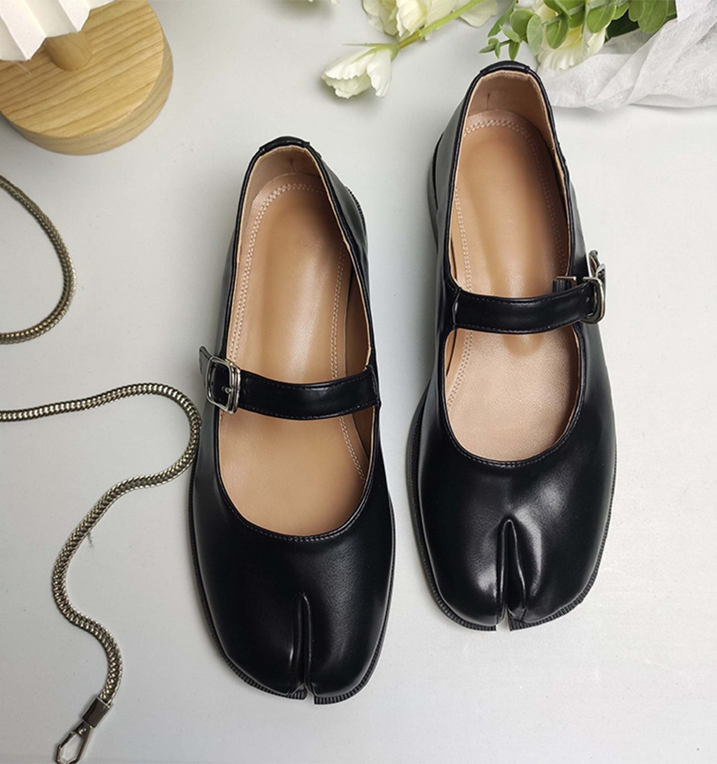 LuxeBrand - Ballerines Mary Jane Tabi Cuir Végan Raffiné