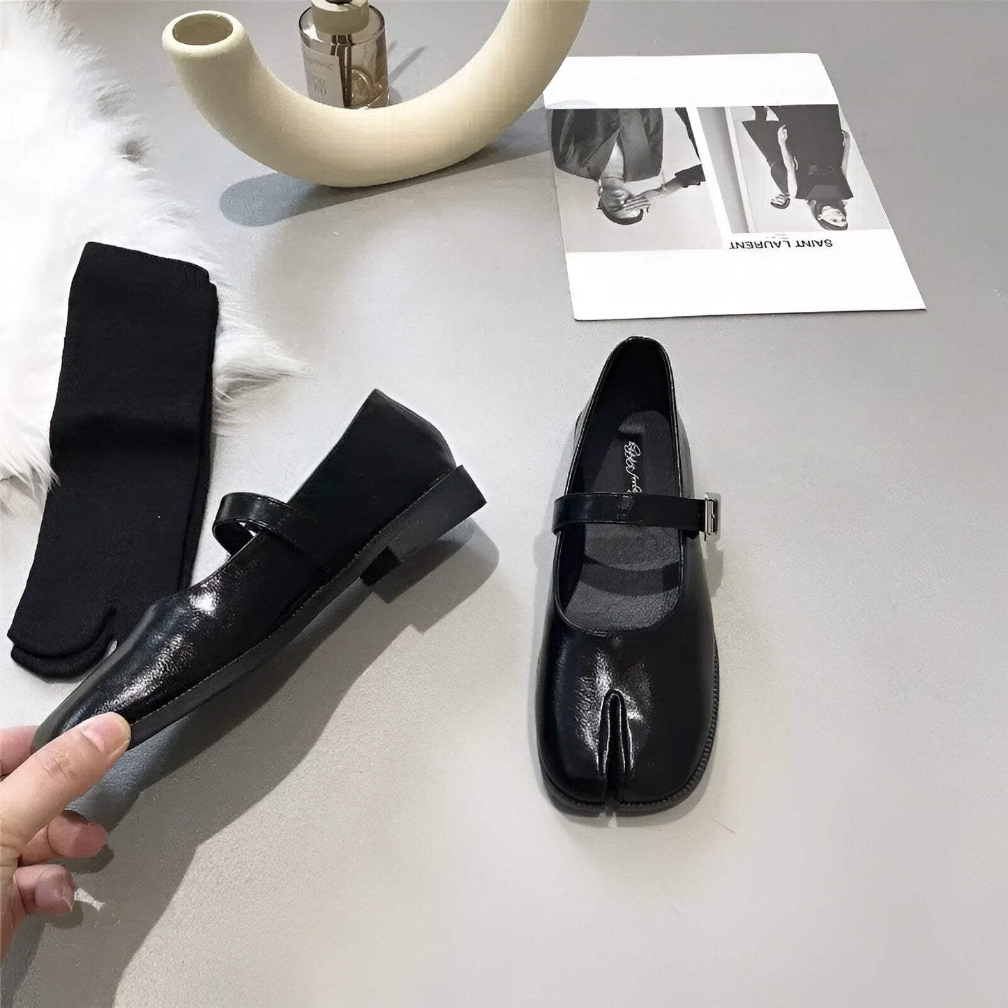 Nova Ballerines Mary Jane Tabi Femme Noires Simili Cuir