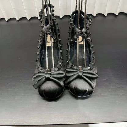 Nova Ballerines en Simili Cuir Satiné, Nœud et Clous