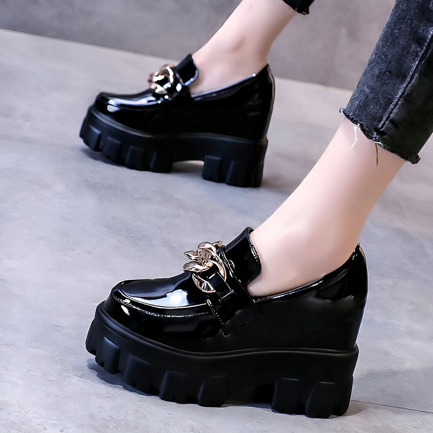 Mocassins plateforme femme simili cuir - chaîne dorée
