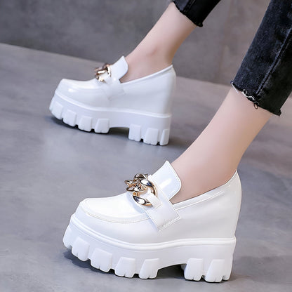 Mocassins plateforme femme simili cuir - chaîne dorée