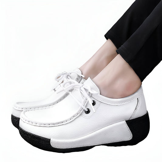 Nova Mocassins compensés femme lacets style bateau