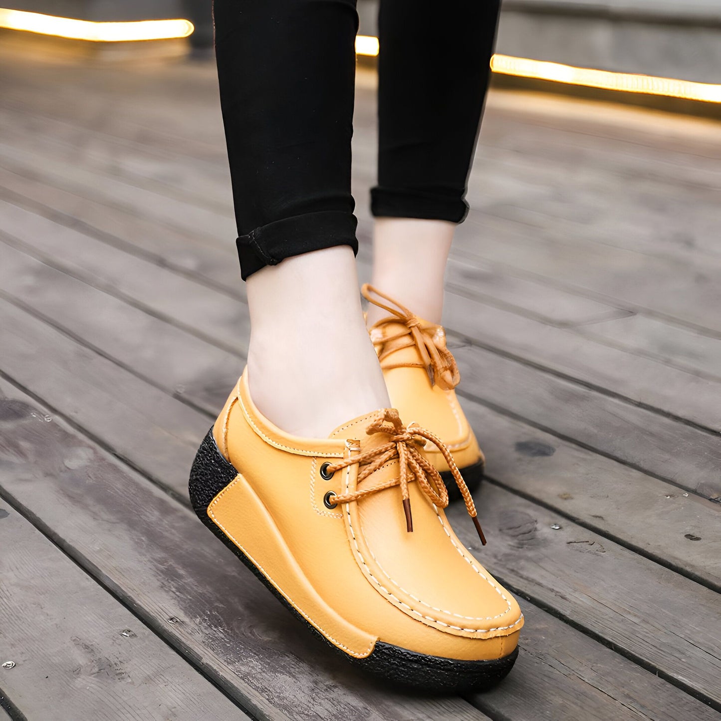 Nova Mocassins compensés femme lacets style bateau