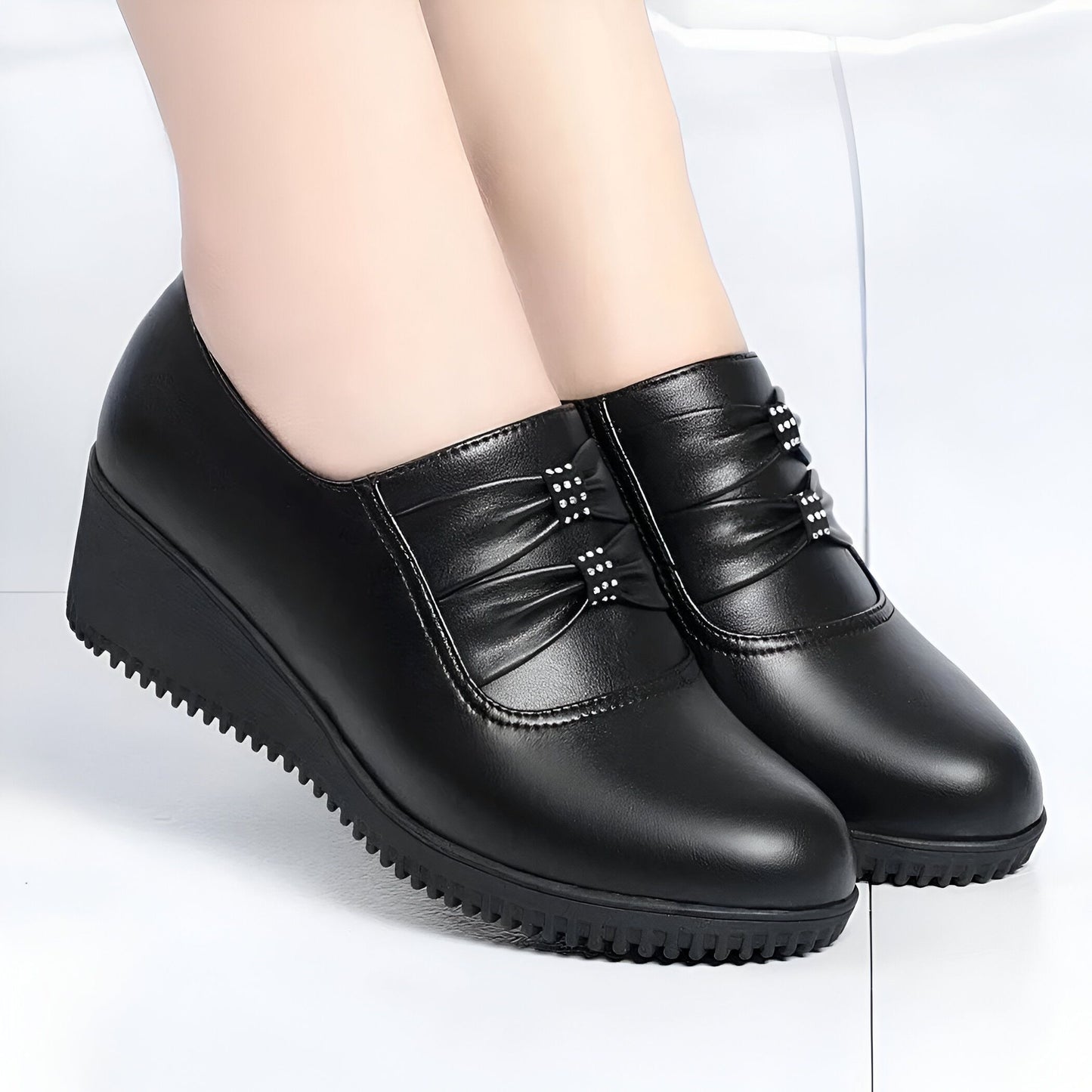 Lumina Mocassins compensés cuir noir ville femme