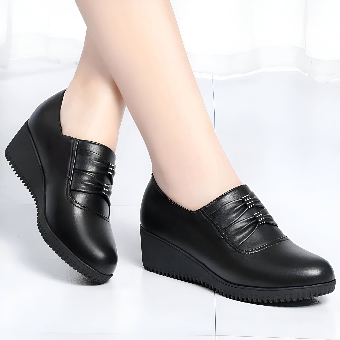 Lumina Mocassins compensés cuir noir ville femme