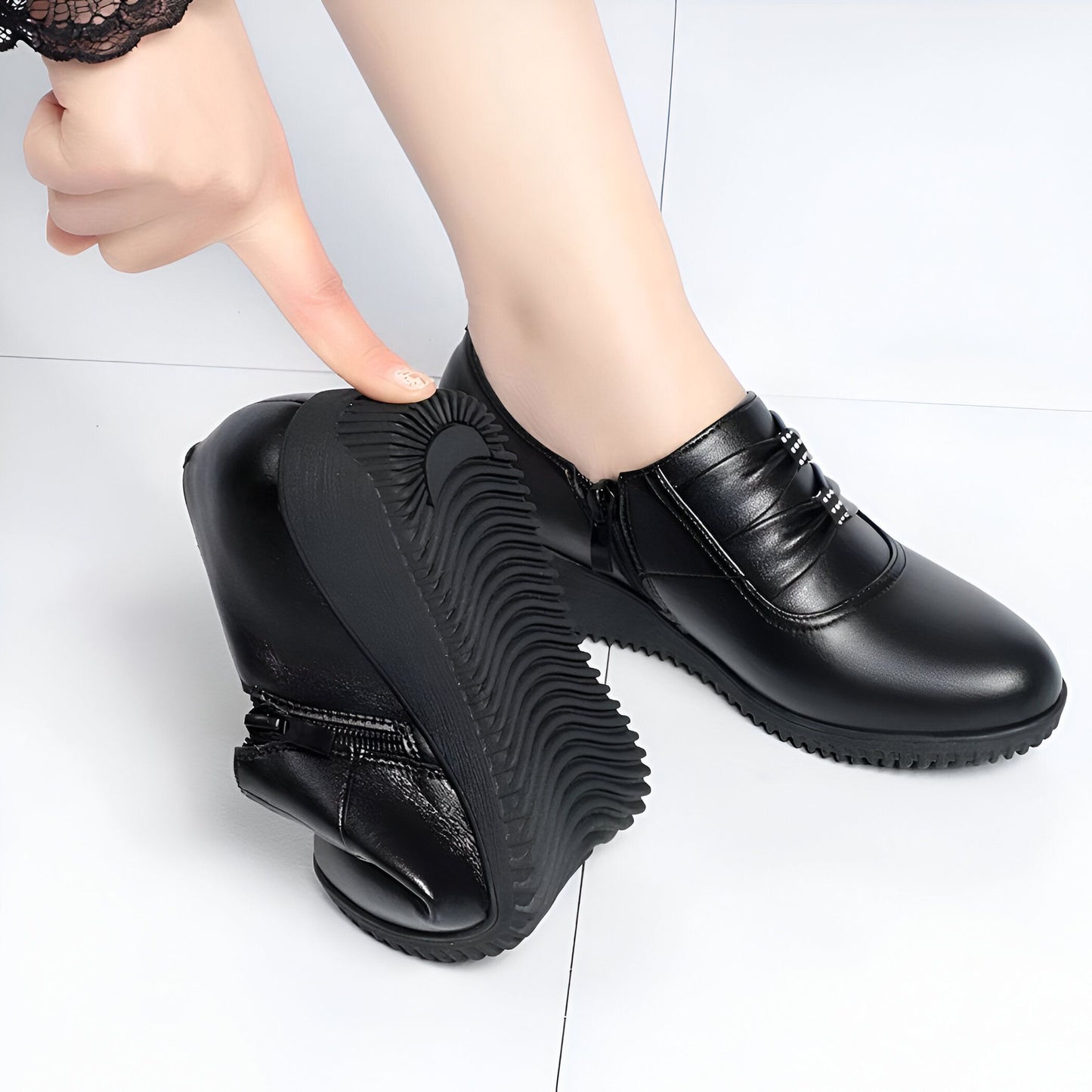 Lumina Mocassins compensés cuir noir ville femme