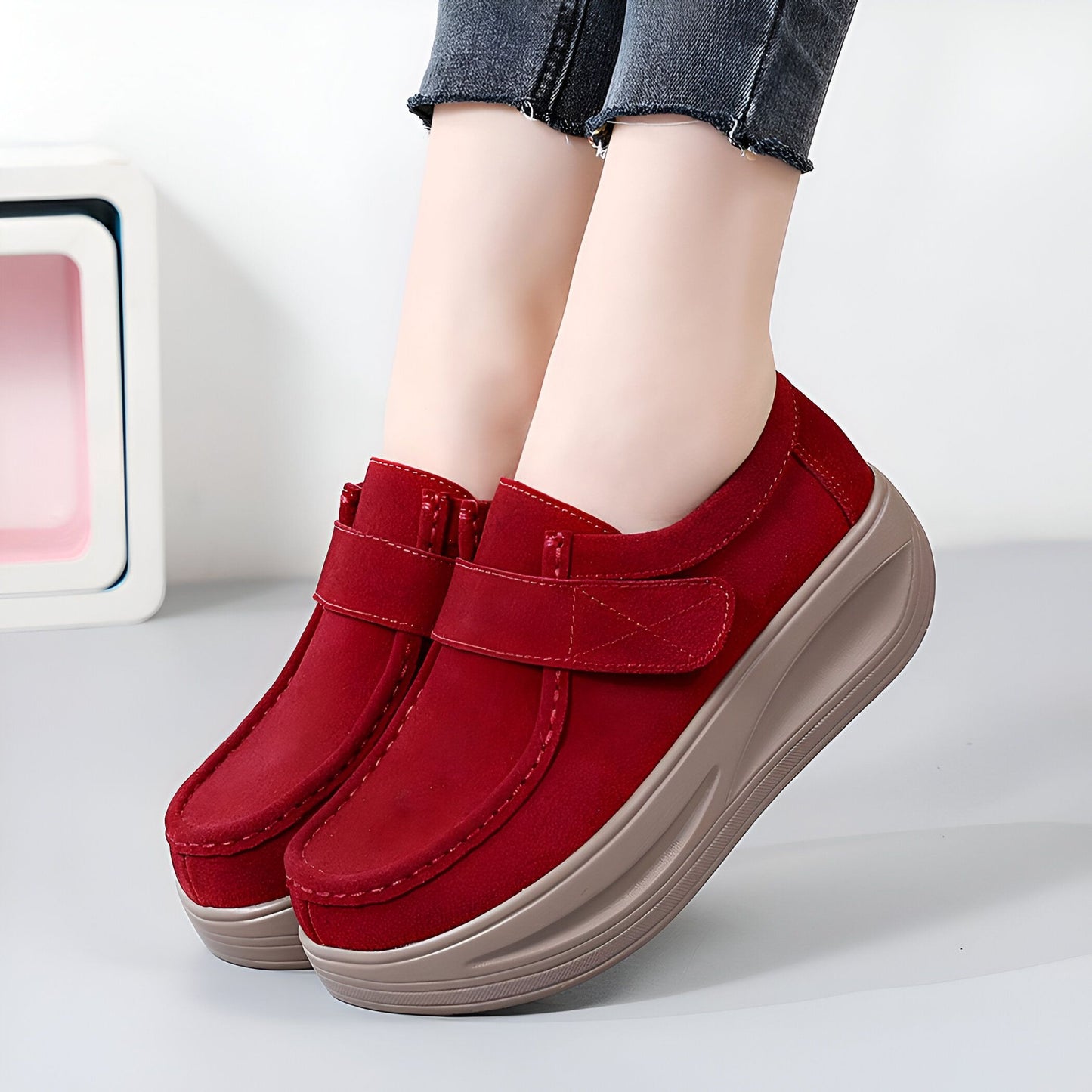 Luxe Mocassins Compensés Daim Végan Velcro Femme
