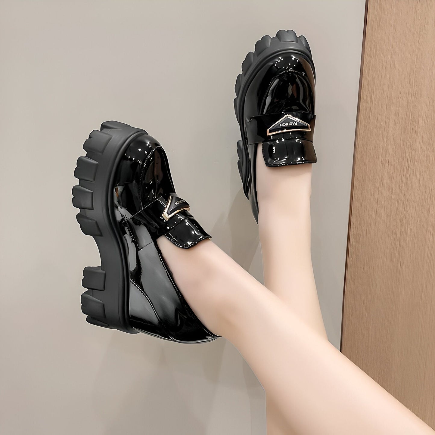 ModeLux Mocassins Compensés Cuir Verni Femme Confort