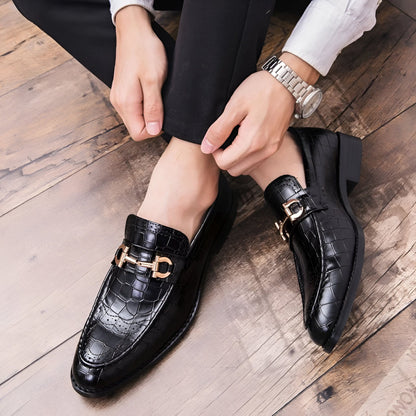 Nova Mocassins cuir végan boucle dorée style crocodile