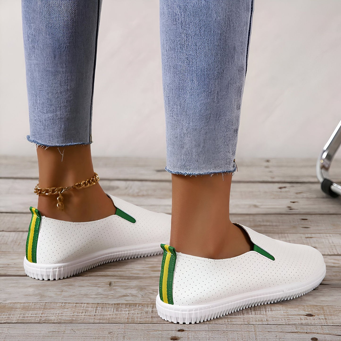 NovaFoot Mocassins Blancs Cuir Végan Perforé Souple