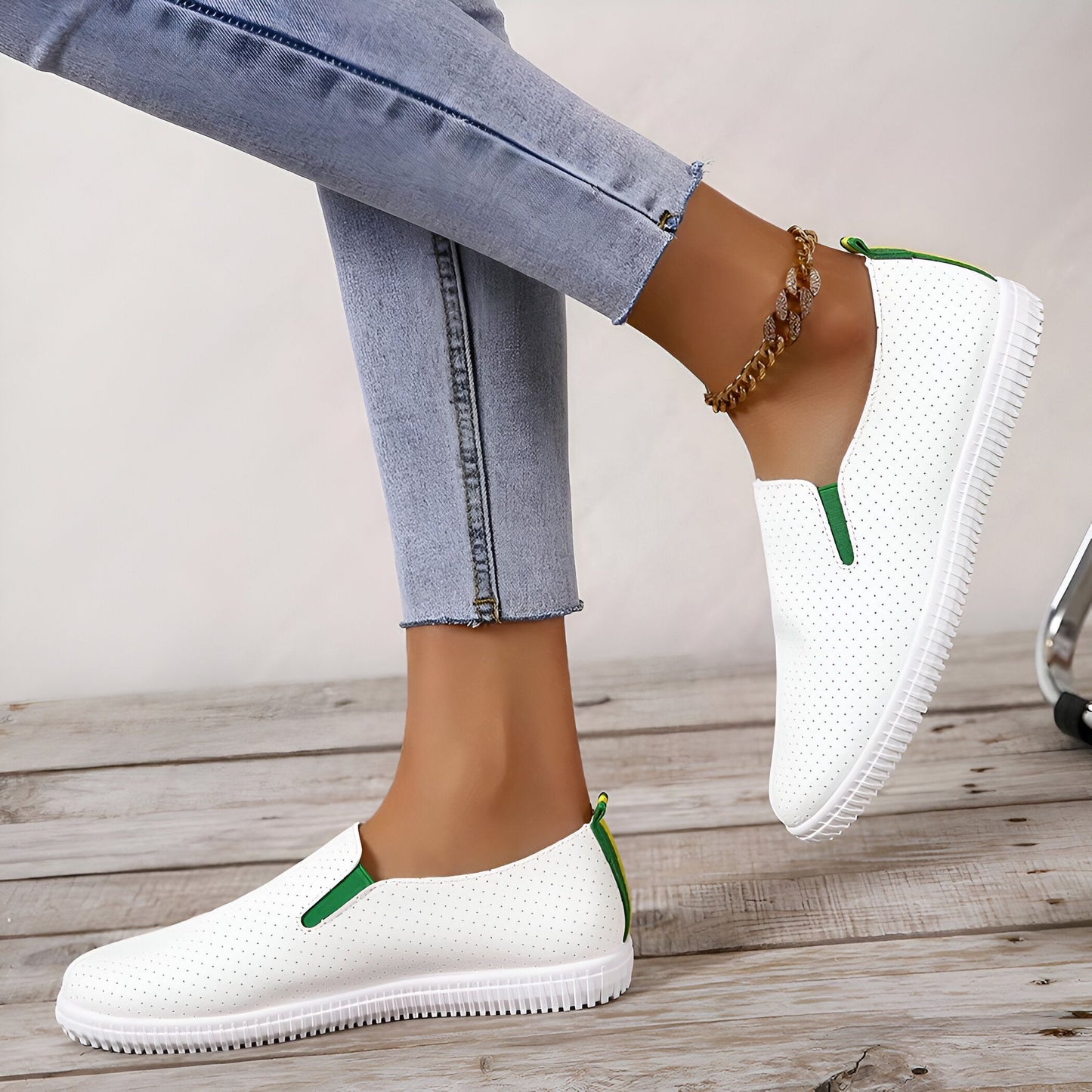 NovaFoot Mocassins Blancs Cuir Végan Perforé Souple