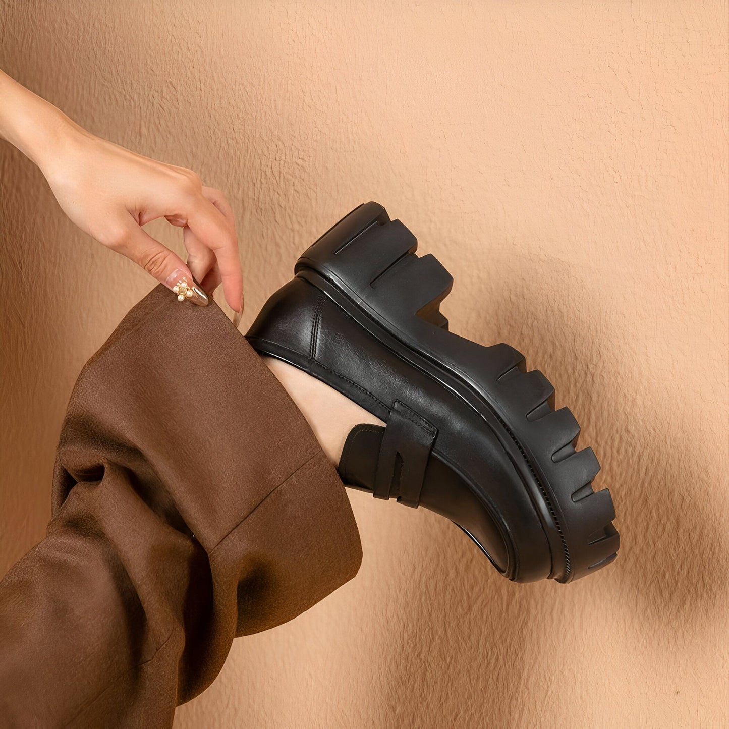 Nova Mocassins Cuir Femme Bout Rond Semelle Épaisse