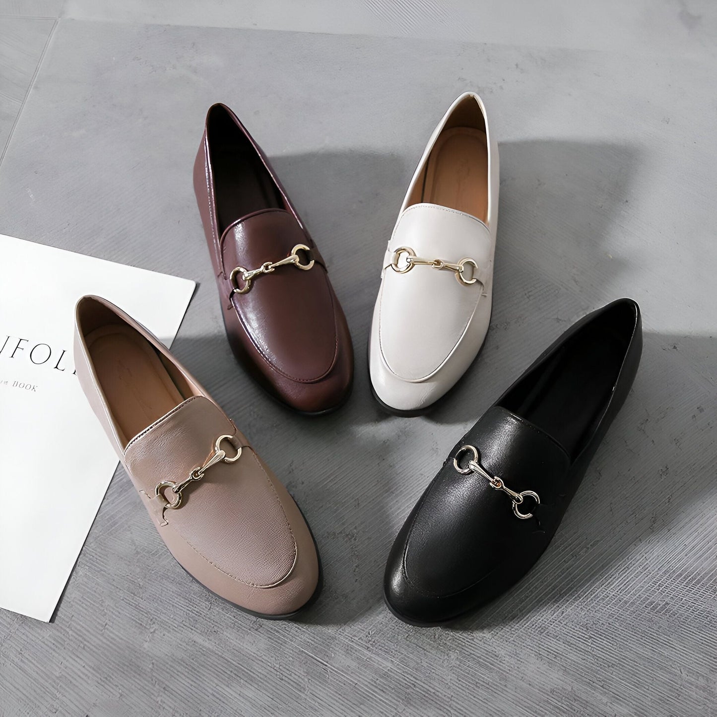 Mocassins Femme Cuir Végan - Détails Dorés Raffinés