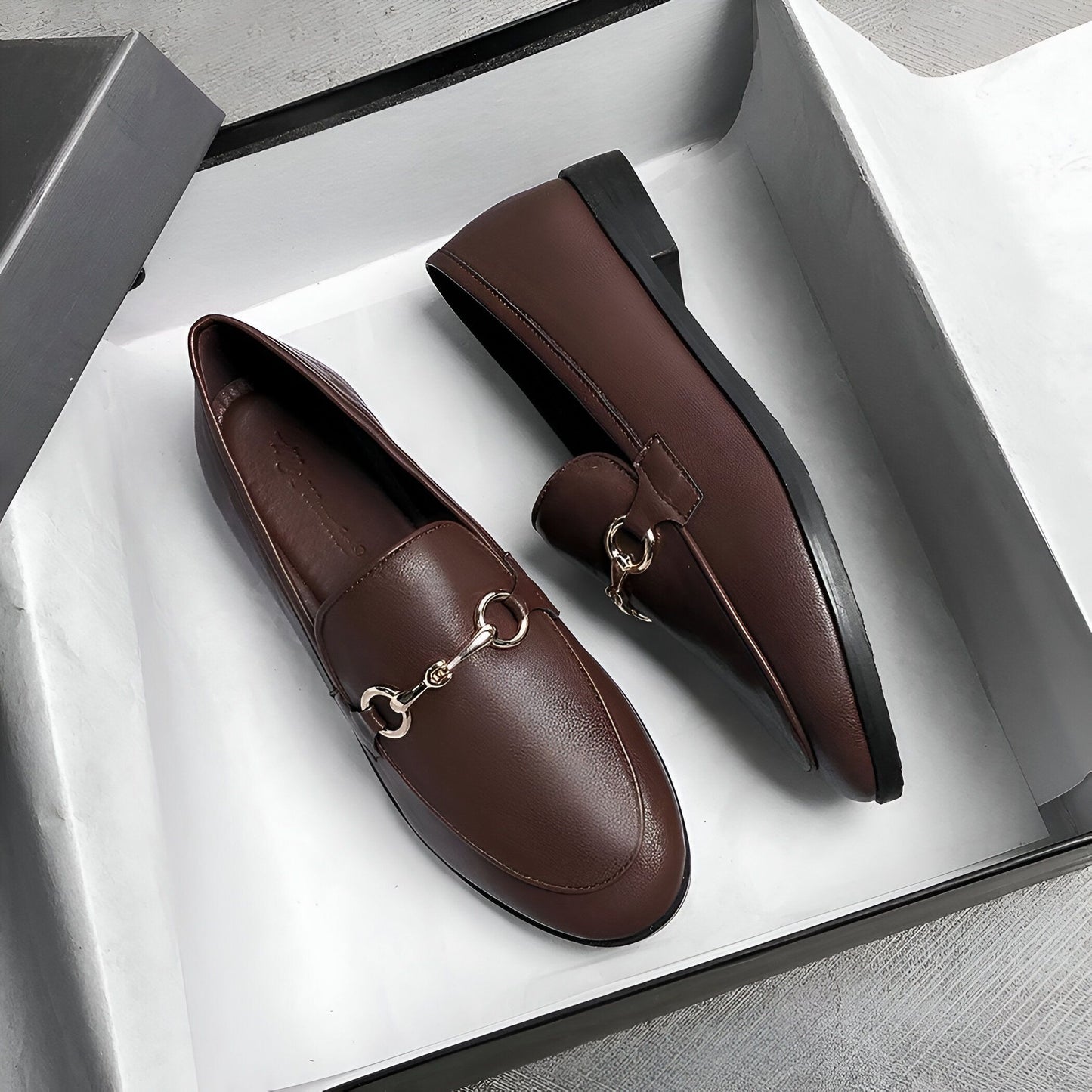 Mocassins Femme Cuir Végan - Détails Dorés Raffinés