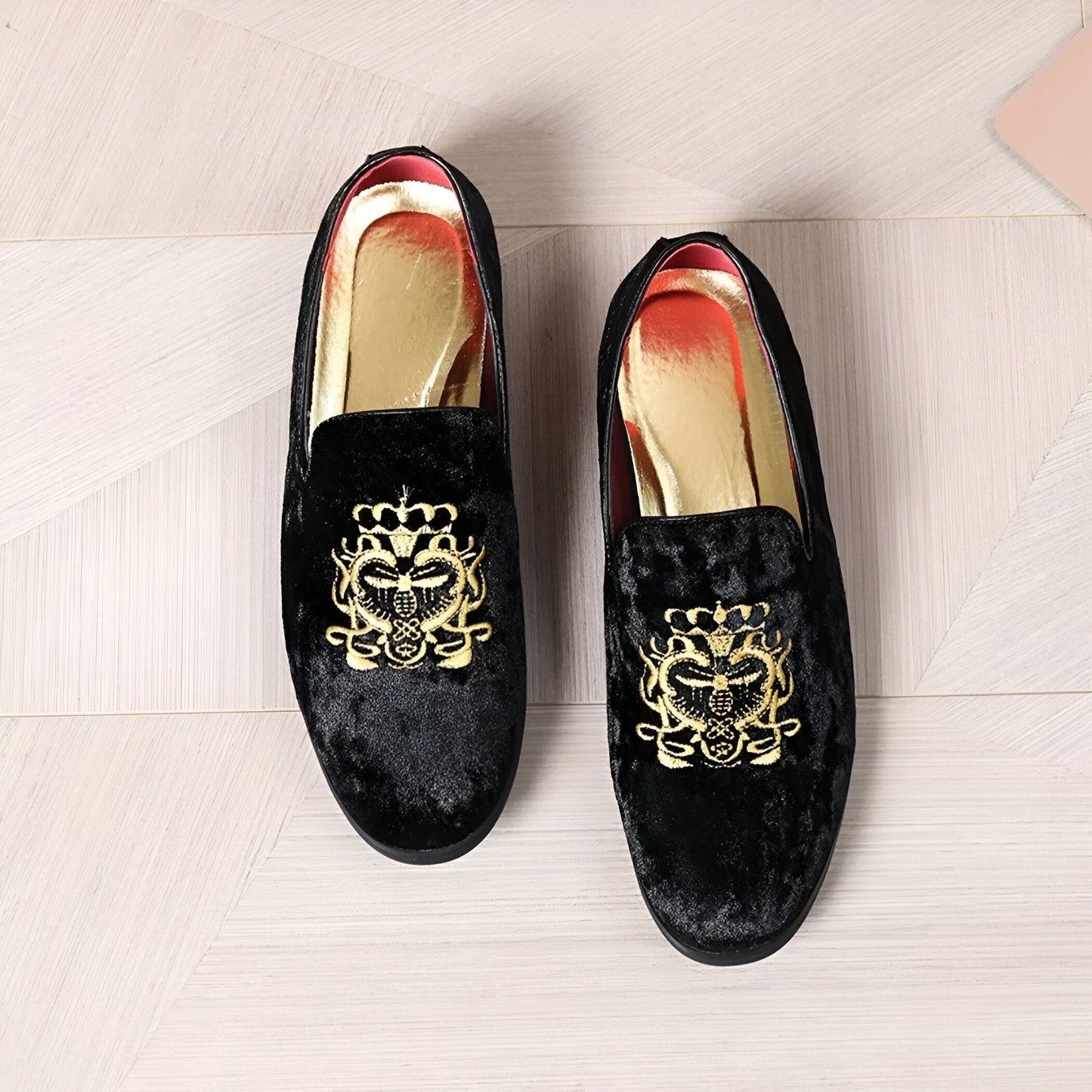 Mocassins homme velours brodé or - Élégance Signature