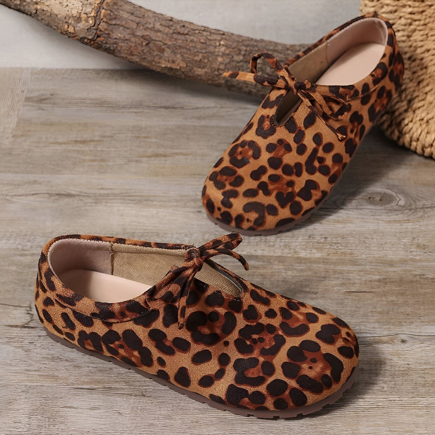 LuxePied Mocassins Daim Léopard Nœud Femme Confortables