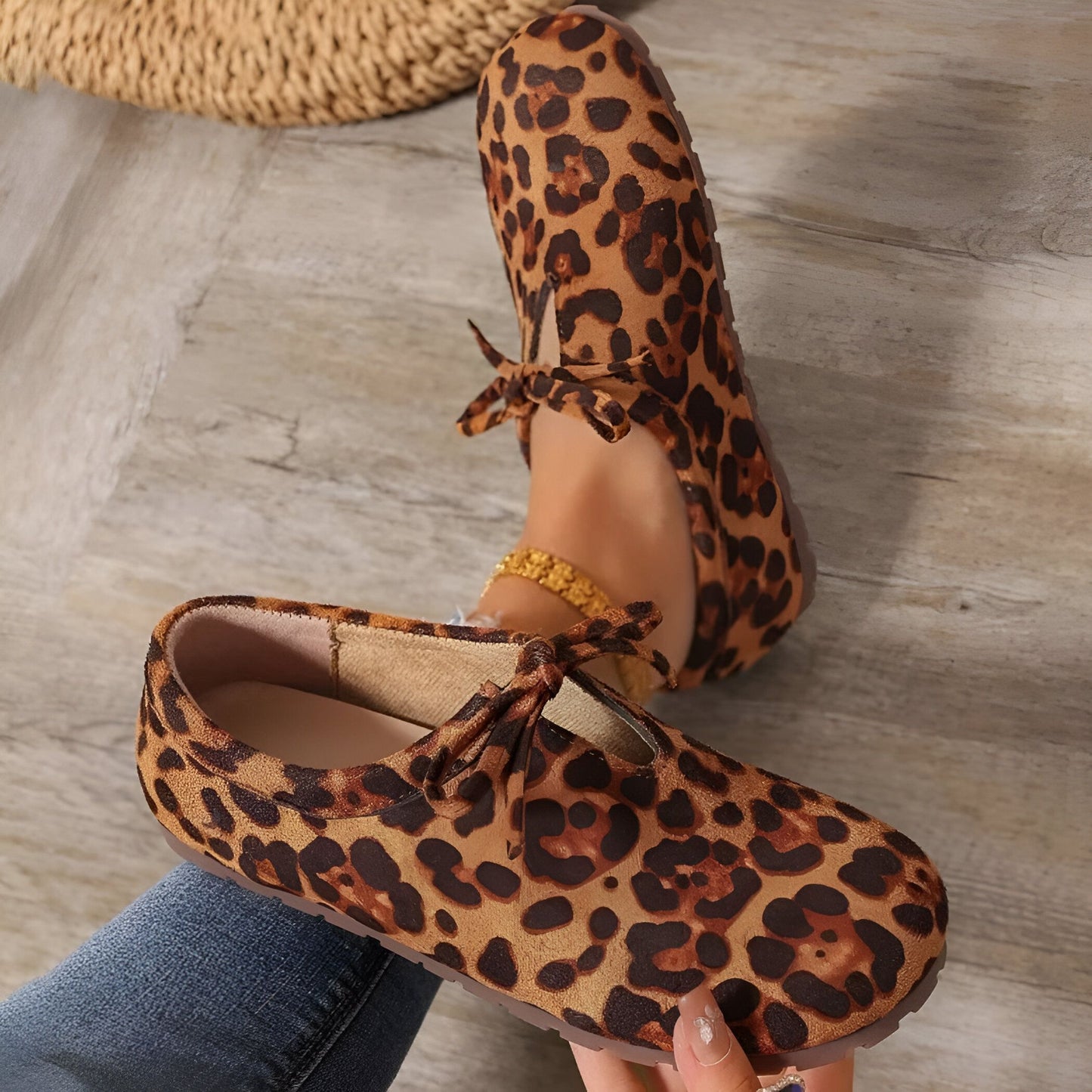 LuxePied Mocassins Daim Léopard Nœud Femme Confortables