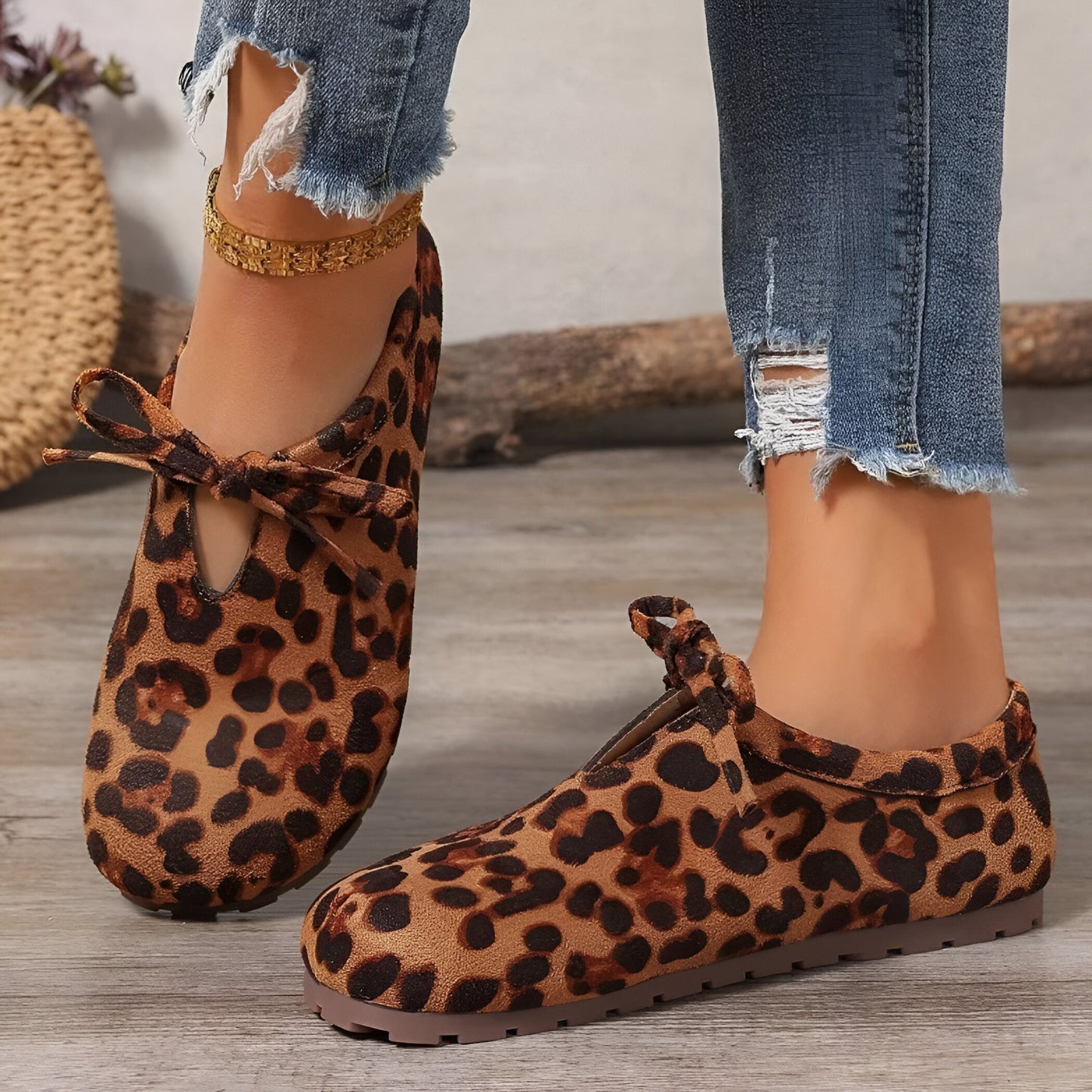 LuxePied Mocassins Daim Léopard Nœud Femme Confortables