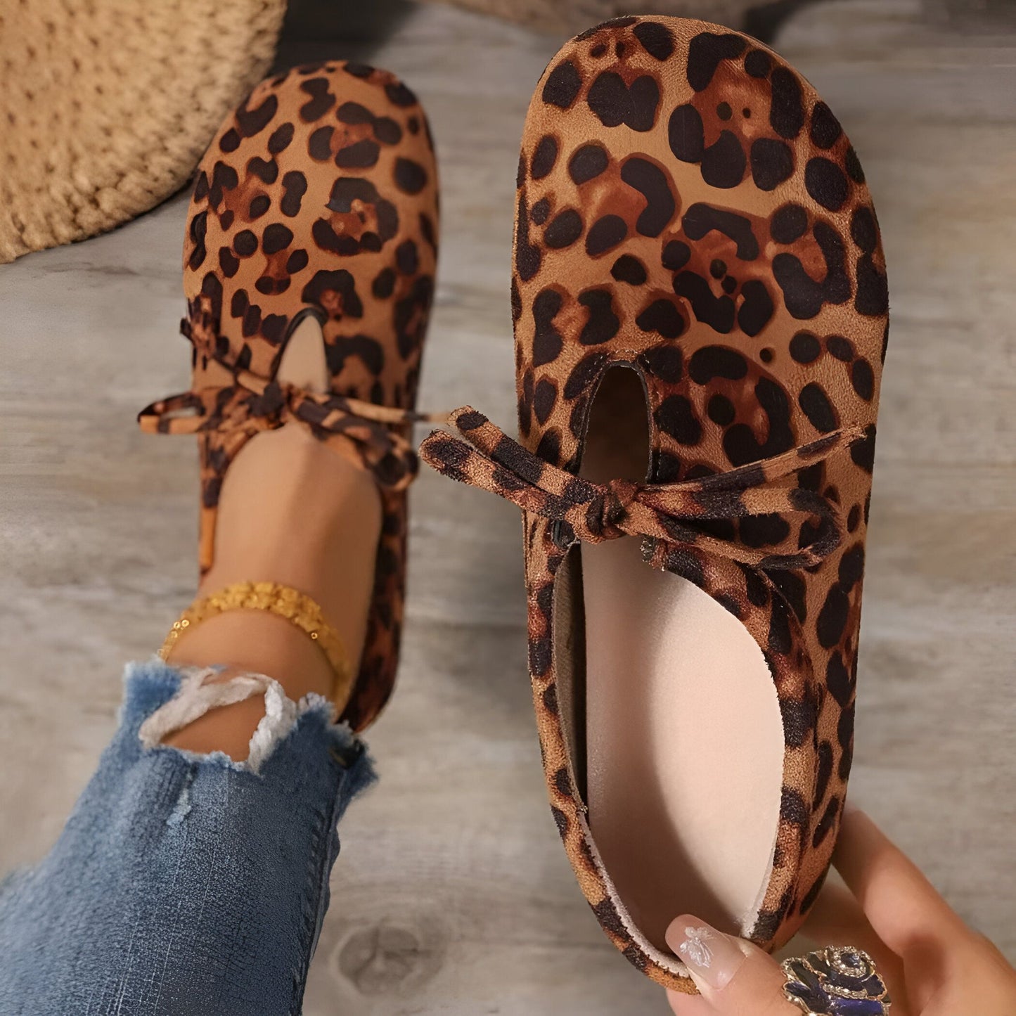 LuxePied Mocassins Daim Léopard Nœud Femme Confortables