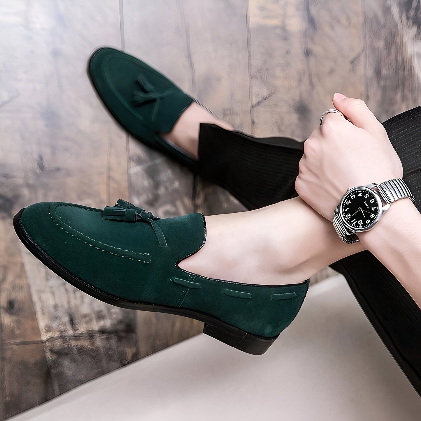 Mocassins Homme Suédine Verte à Glands – Élégants