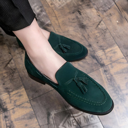 Mocassins Homme Suédine Verte à Glands – Élégants