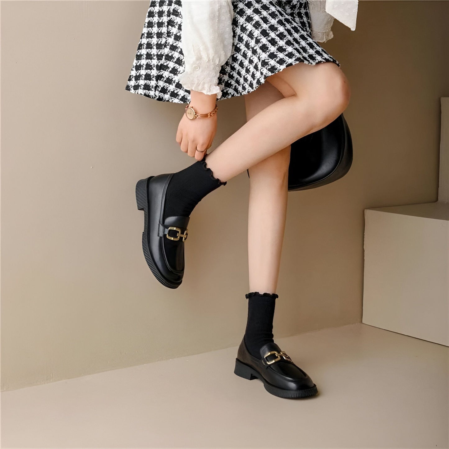 LuxeMoc Mocassins Cuir Végan Boucle Métal Noir Beige