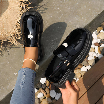 Élite Mocassins Femme Verni Noir Cœur Semelle Épaisse