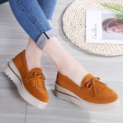 LuxeChic Mocassins daim plateforme compensée franges