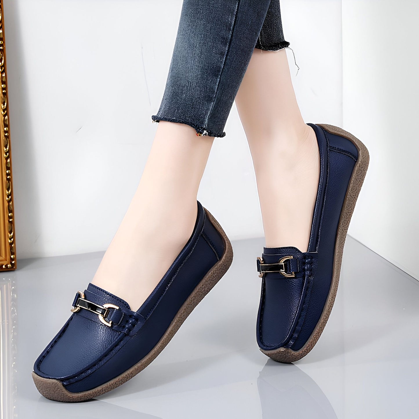 NeoChic Mocassins Cuir Véritable Détails Dorés Femme