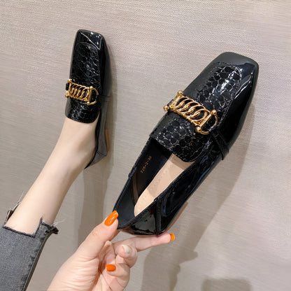 Luxelle Mocassins Femme Cuir Verni Chaîne Dorée