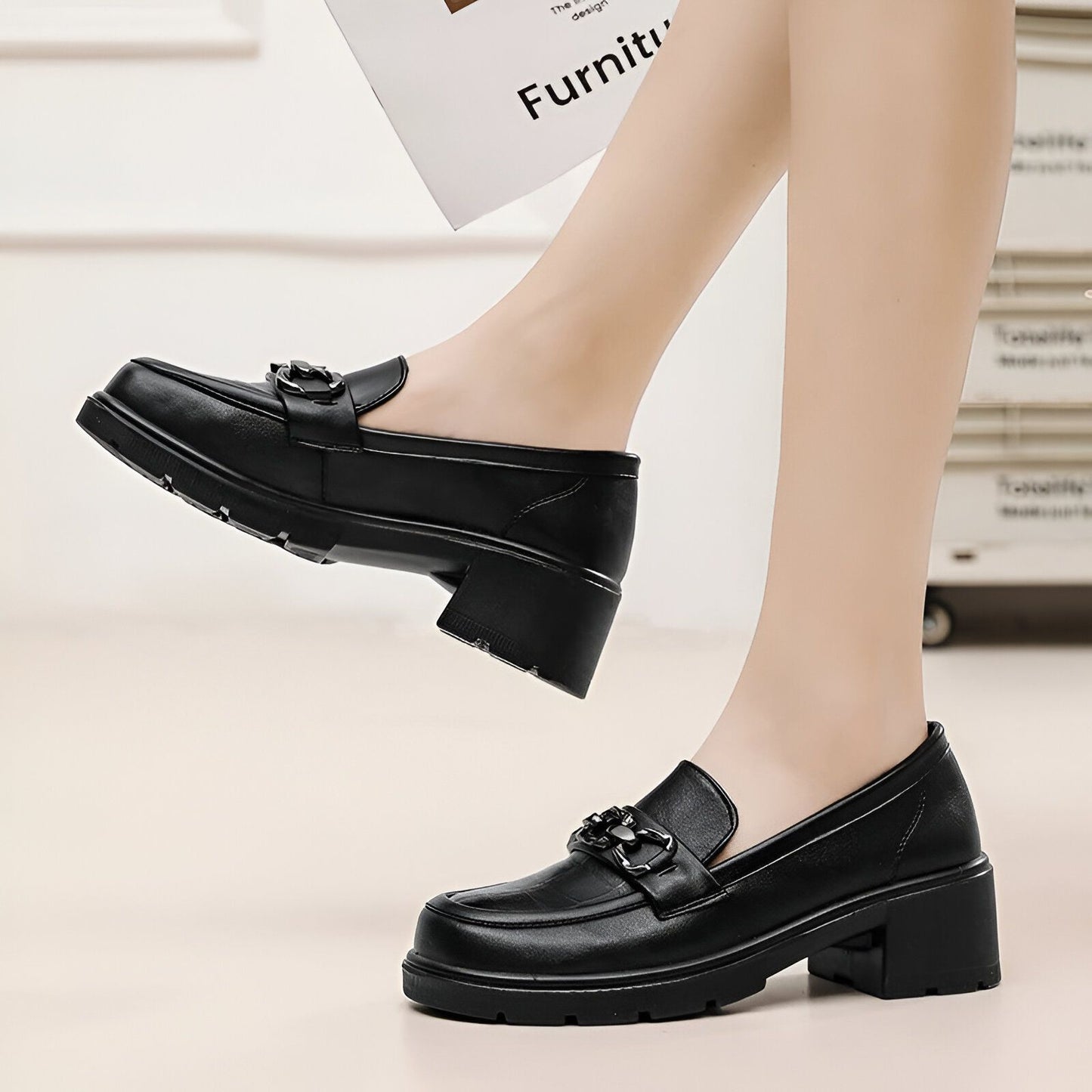 Nova Mocassins Femme Noir Talons Carrés Mors Argentés