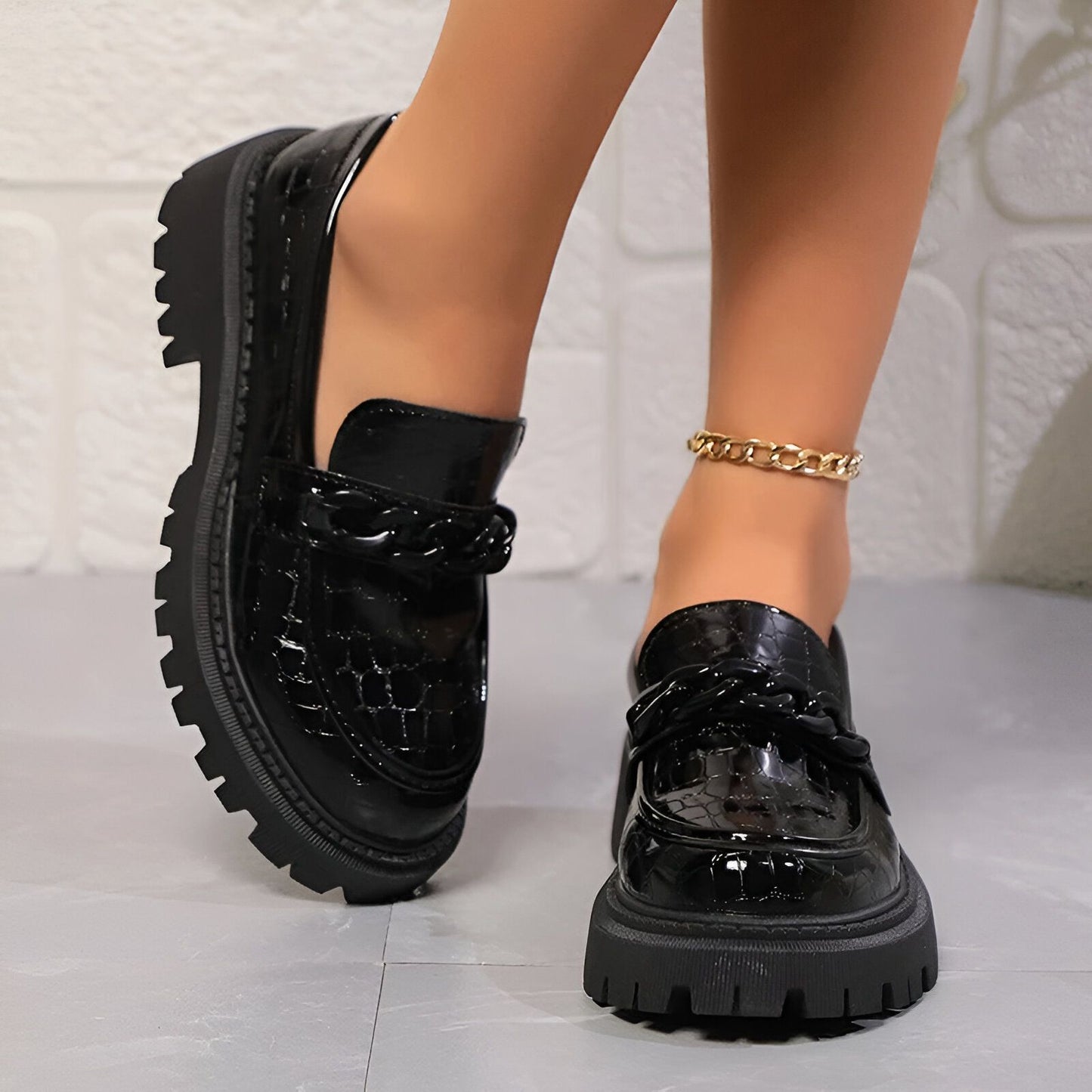 LuxeMoc Mocassins Femme Noirs Vernis Aspect Crocodile
