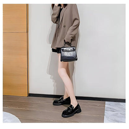 Vivo Mocassins Femme Noirs Vernis Synthétique Élégants