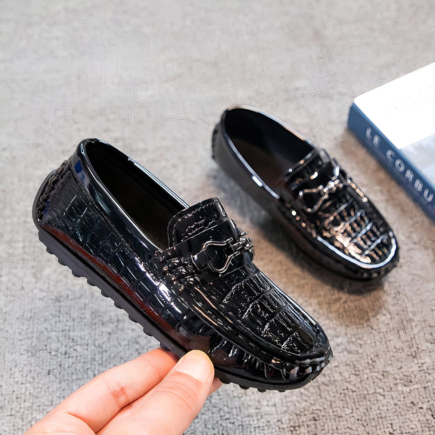 LuxeKids Mocassins Garçon Cuir Vernis Élégants