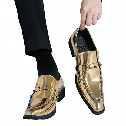 Luxe Mocassins Homme Dorés – Clous Détailés Élégants