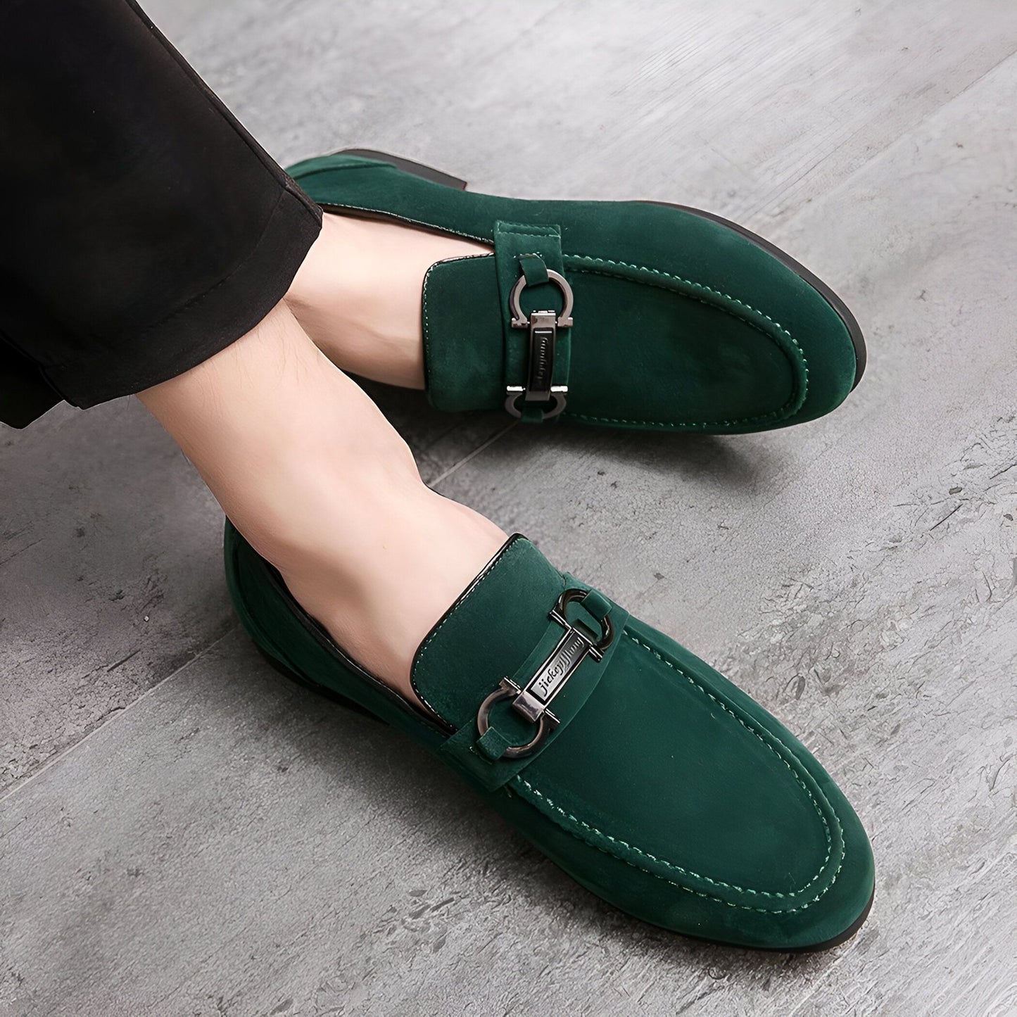 LuxeStep Mocassins Daim Synthétique Chaîne Métal Homme