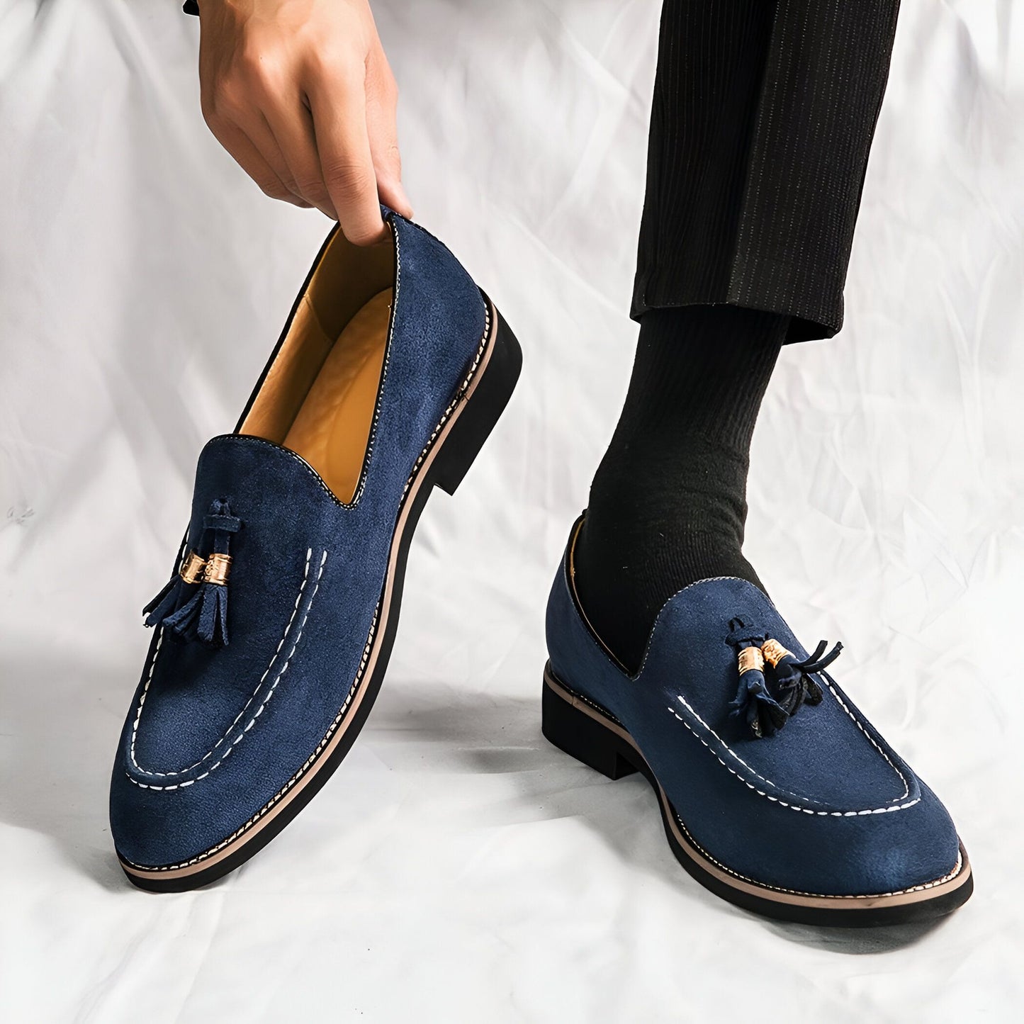 Mocassins Homme Bleu – Daim Effet Pompons Signature