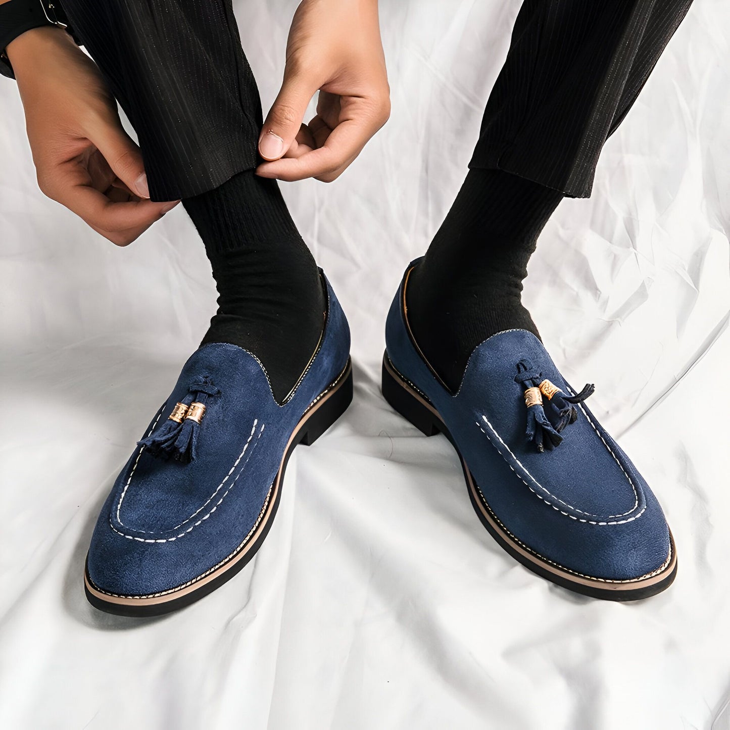 Mocassins Homme Bleu – Daim Effet Pompons Signature