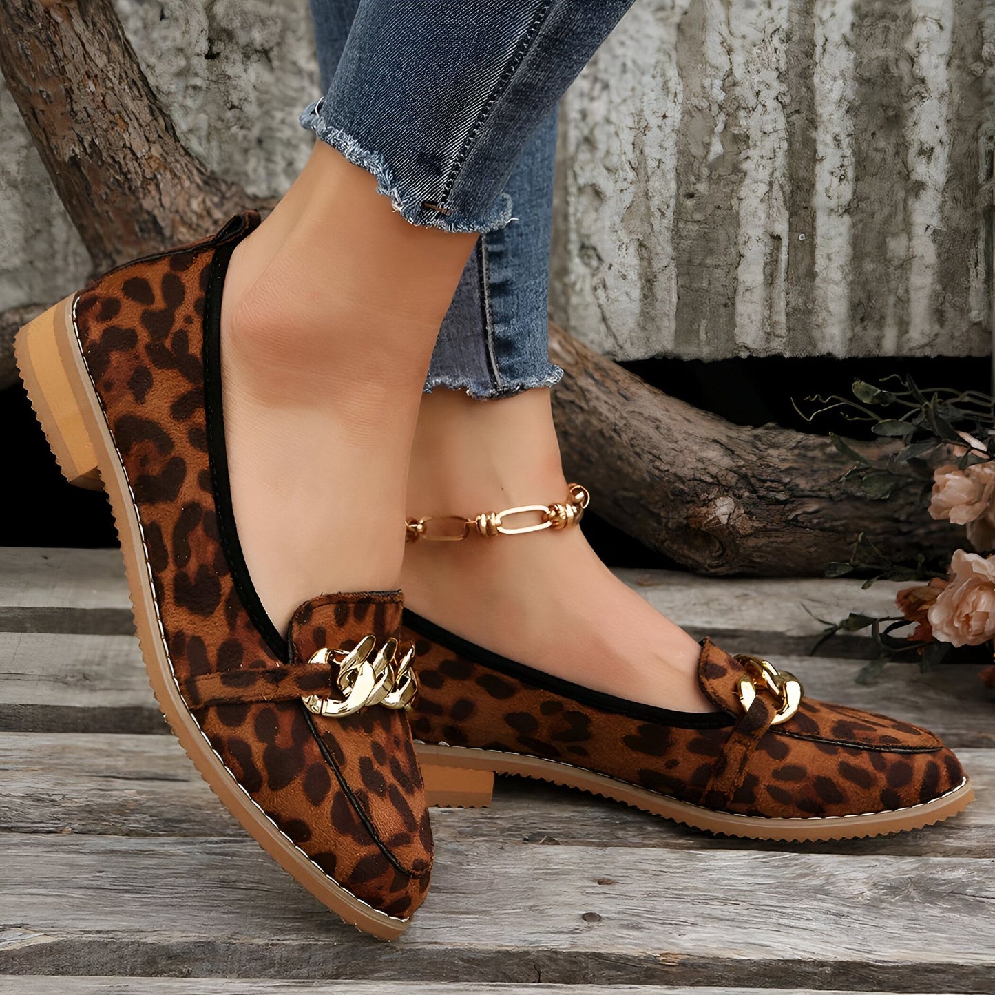 Mocassins Léopard Femme Chaînes Dorées Petit Talon Luxe
