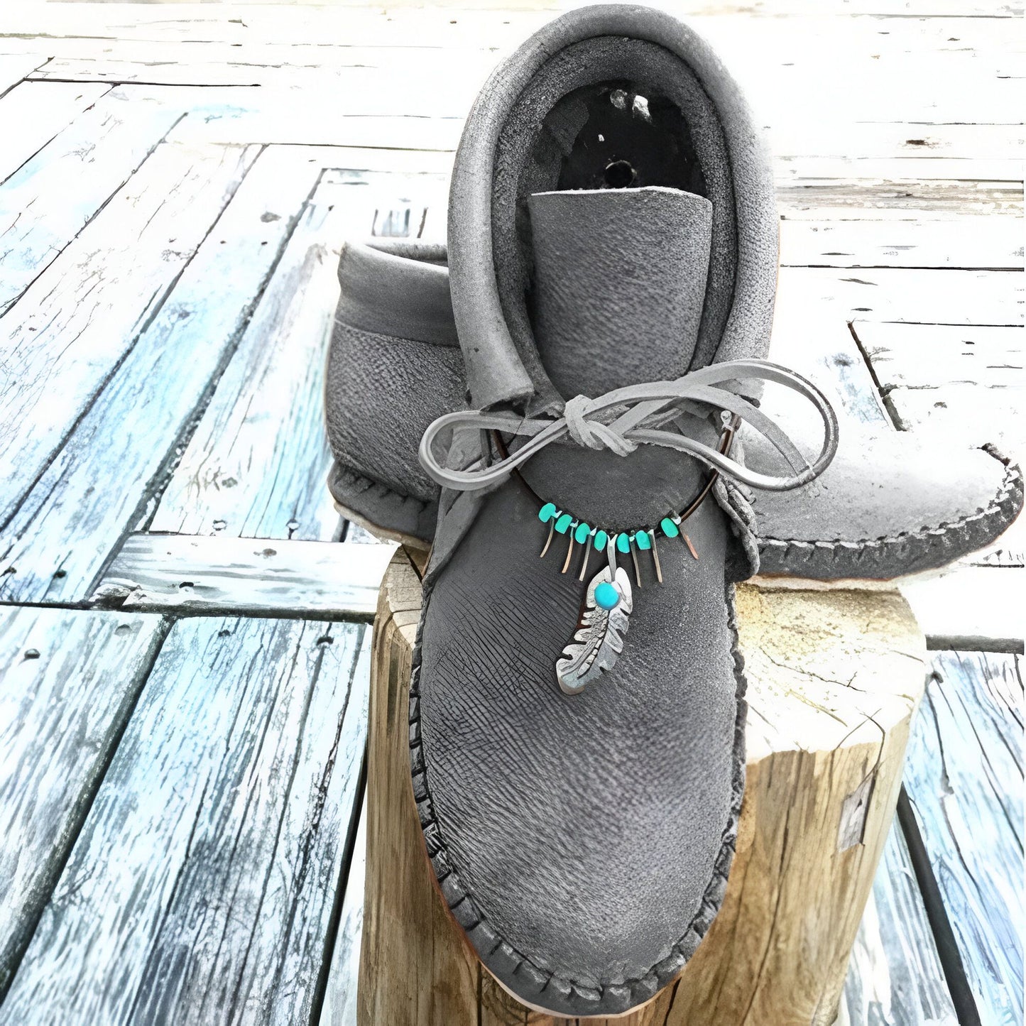Mocassins Montants: Daim & Plumes, Style Indien
